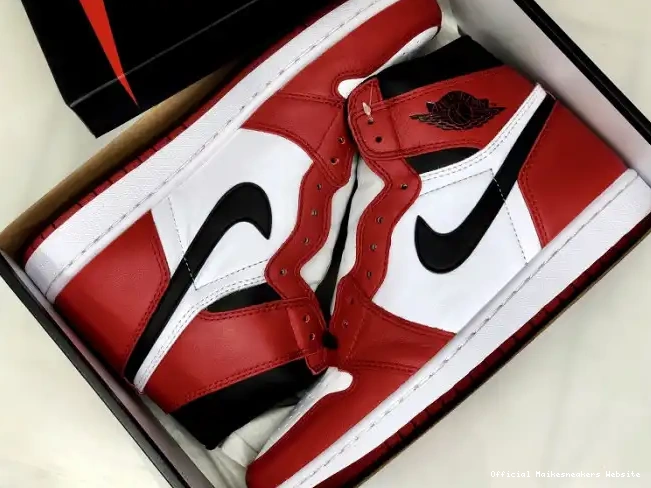 Official Maikesneakers 